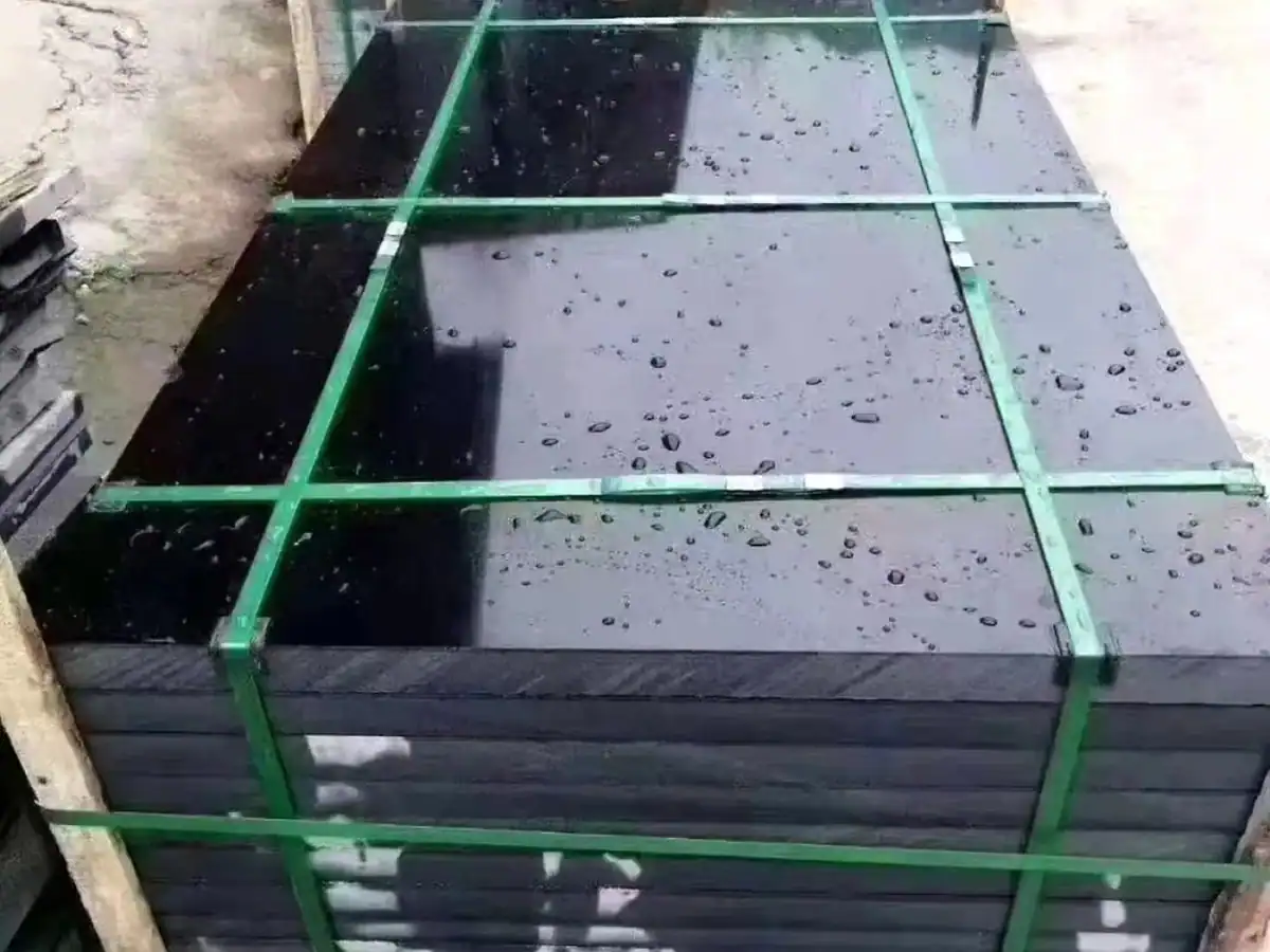 黑色花岗岩抛光板批量包装